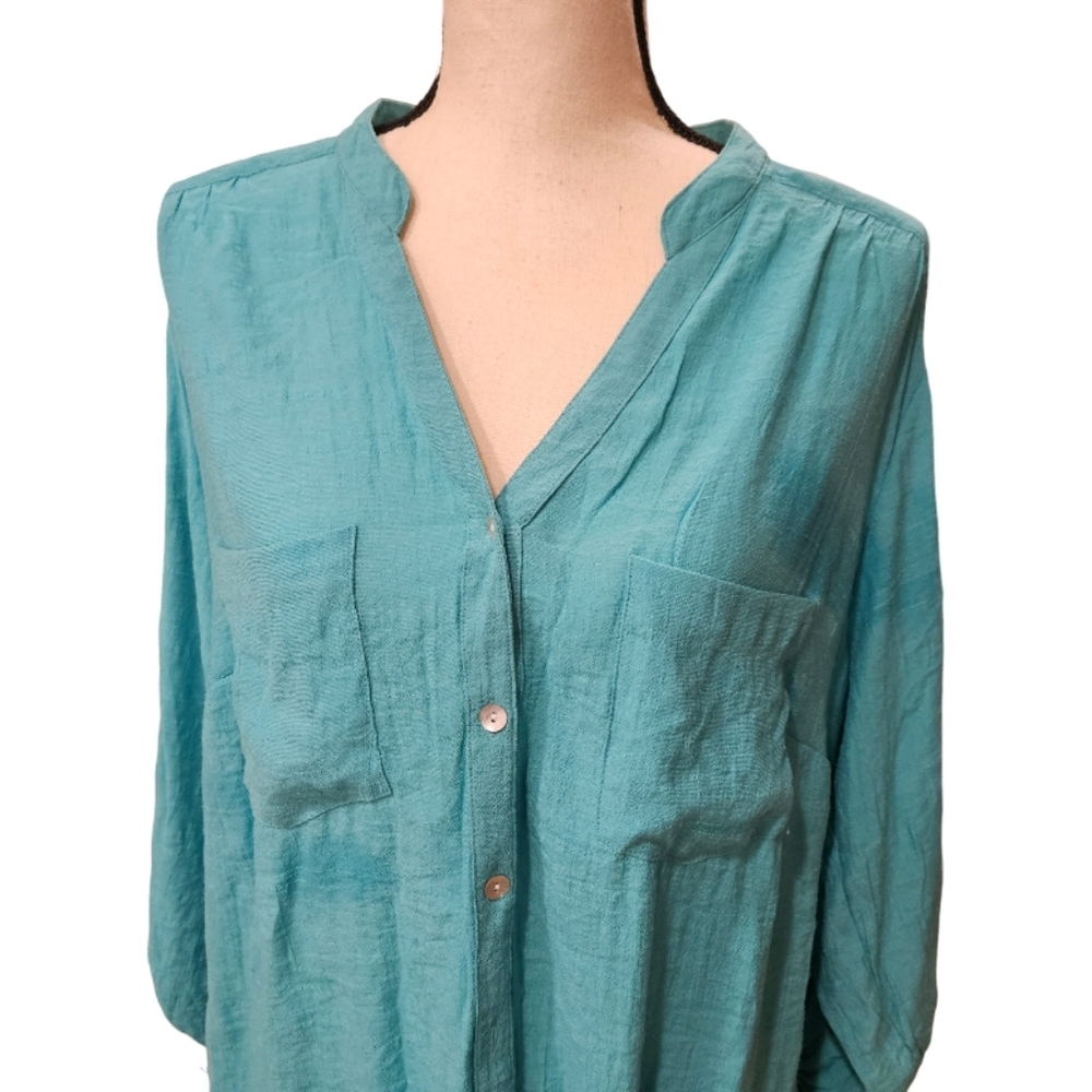 Kim Rogers - Women's Blue Button-Up Top - Picture 2 of 7